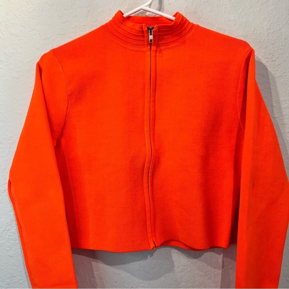 Win Win neon orange zip up mock neck top 🔥 Large